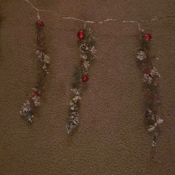 Snowy Garland with Red Jingle Bells - Picture 2 of 5